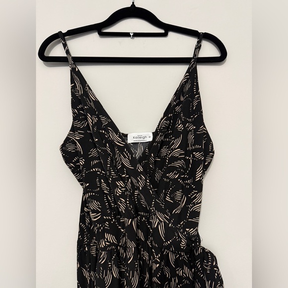 Kaileigh Rochelle Knit Jumpsuit NWOT - Picture 2 of 6